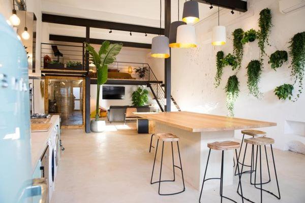 Apartment Industrial Loft In Front Of Santa Apolonia