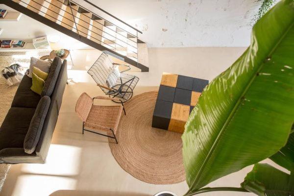 Apartment Industrial Loft In Front Of Santa Apolonia